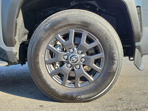 Used 2025 Toyota 4Runner SR5 image 5