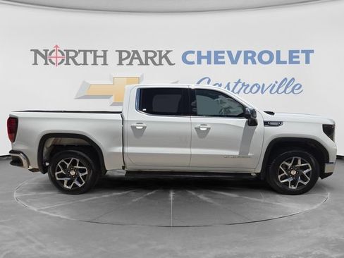 Used 2026 GMC Sierra 1500 SLE RWD image 2