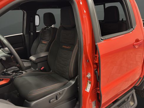 Used 2025 Nissan Frontier PRO-4X w/ Interior Protection Package AWD/4WD image 9