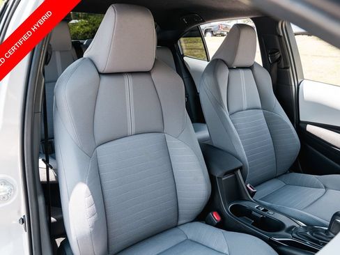 Certified 2026 Toyota Corolla SE w/ SE Premium Package FWD image 28