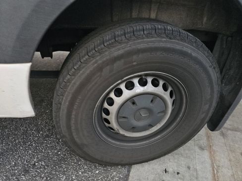 Used 2023 Mercedes-Benz Sprinter 2500 image 7