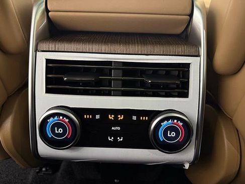 Certified 2025 Land Rover Range Rover SE AWD/4WD image 22