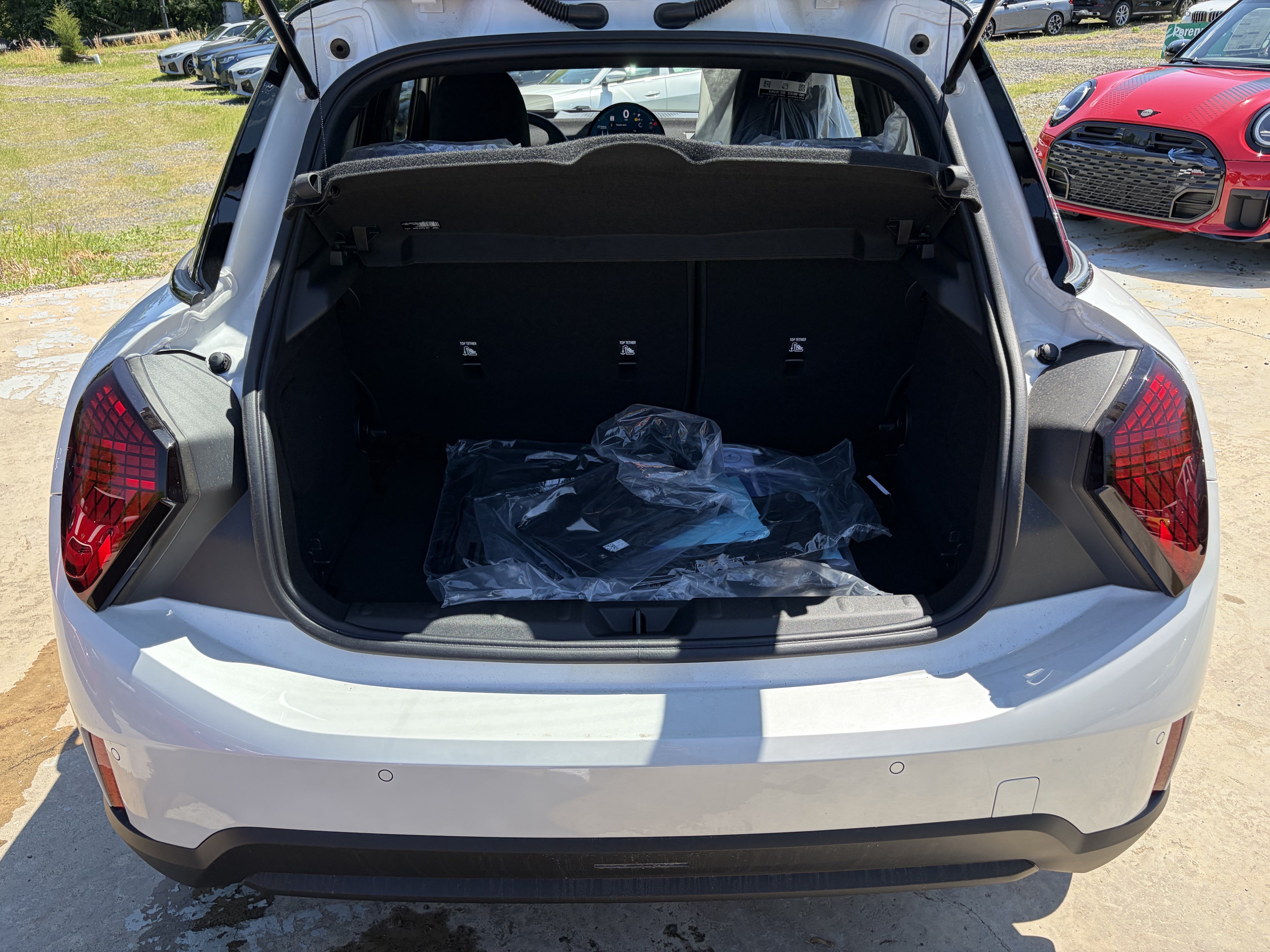 Used 2026 MINI Cooper 4-Door Hardtop FWD image 9