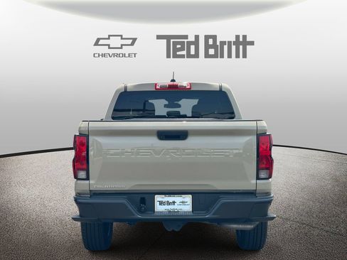 Used 2024 Chevrolet Colorado W/T RWD image 5