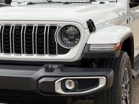 New 2026 Jeep Wrangler Unlimited Sahara AWD/4WD image 11
