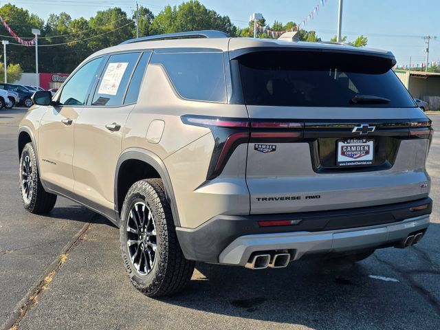 Used 2026 Chevrolet Traverse Z71 w/ LPO, Floor Liner Package AWD/4WD image 9