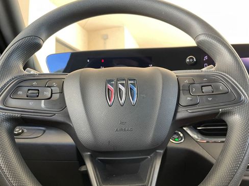 Used 2025 Buick Envista Preferred image 25