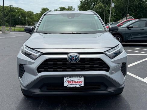 Used 2024 Toyota RAV4 LE AWD/4WD image 9