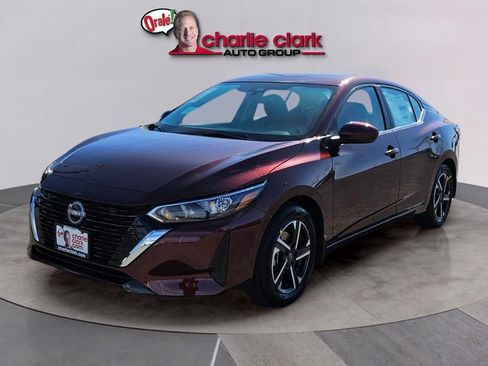 Used 2025 Nissan Sentra SV FWD image 9