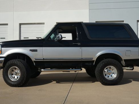 Used 1995 Ford Bronco XLT image 6