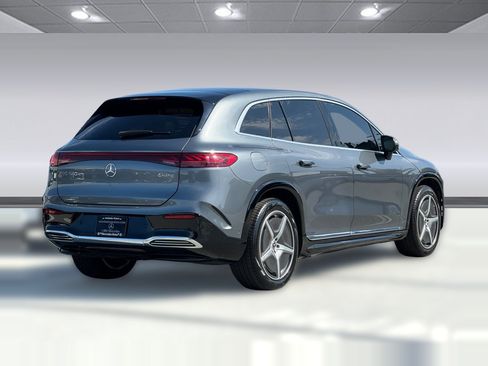 Used 2023 Mercedes-Benz EQS 580 4MATIC SUV image 8