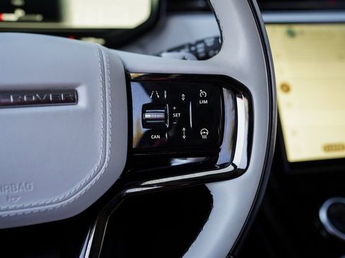 Used 2023 Land Rover Range Rover Sport SE Dynamic image 27