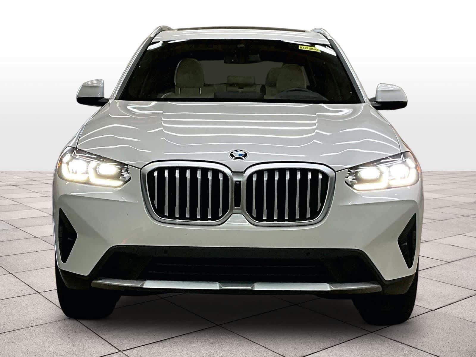 Used 2024 BMW X3 xDrive30i w/ Premium Package AWD/4WD image 3
