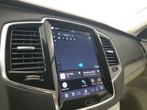 Certified 2024 Volvo XC90 T8 Ultimate w/ Lounge Package image 30