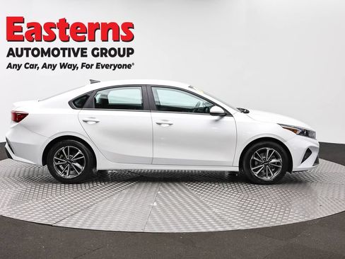 Used 2023 Kia Forte LXS FWD image 4