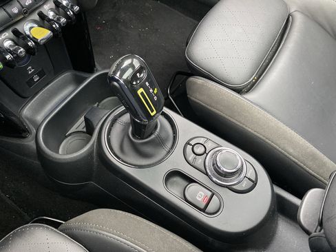 Certified 2024 MINI Cooper SE image 30