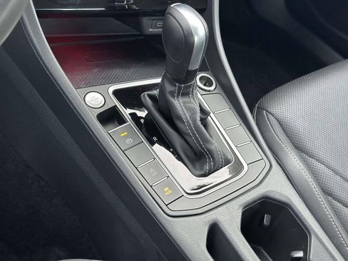 Certified 2021 Volkswagen Jetta SEL Premium image 21