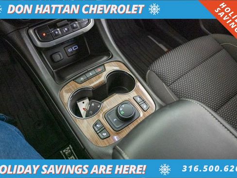 Used 2023 GMC Acadia SLE w/ Driver Convenience Package image 14