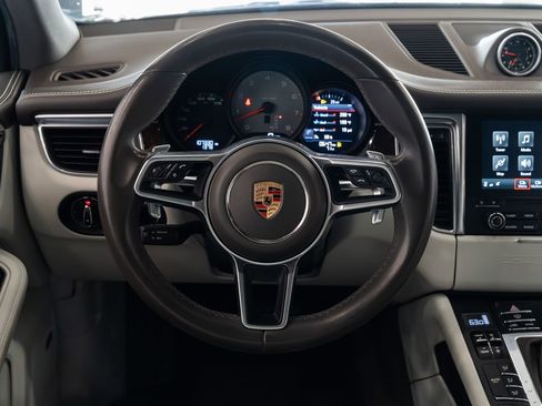 Used 2017 Porsche Macan S AWD/4WD image 10