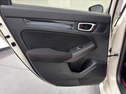 Used 2023 Honda Civic Type R image 16
