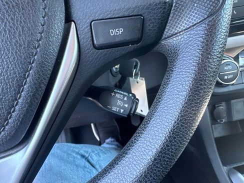 Used 2014 Toyota Corolla LE FWD image 22