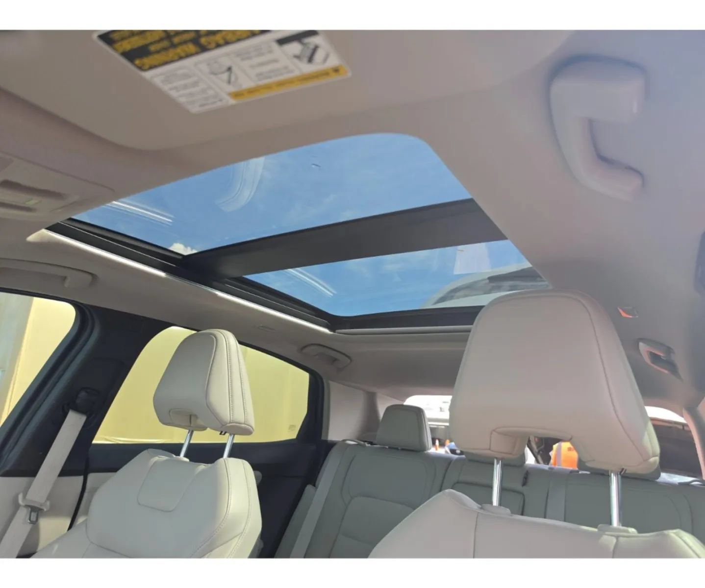 Used 2024 Nissan Ariya FWD image 2