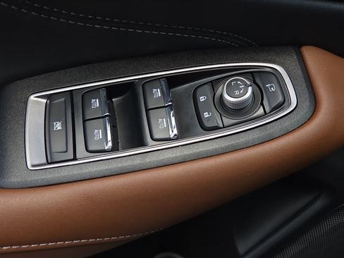 Used 2025 Subaru Outback Touring AWD/4WD image 38