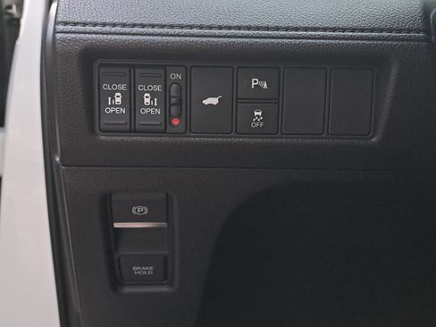 New 2026 Honda Odyssey Touring image 23