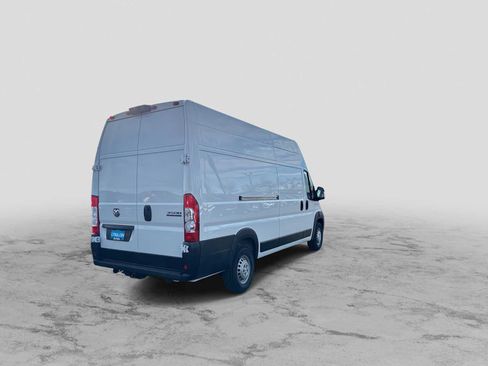 Used 2024 RAM ProMaster 3500 w/ Premium Convenience Group image 8