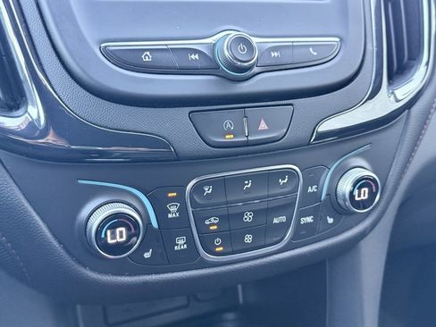 Used 2022 Chevrolet Equinox RS w/ LPO, Floor Liner Package image 17