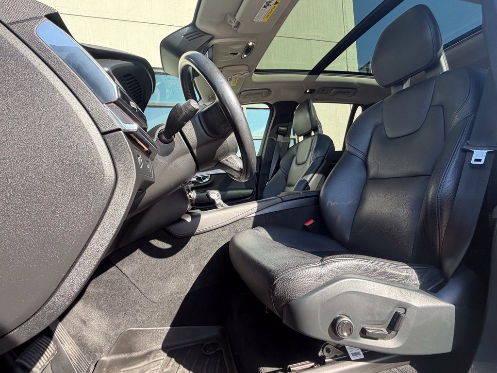 Used 2016 Volvo XC90 T6 Momentum w/ Protection Package Plus AWD/4WD image 6