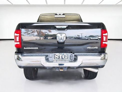 Used 2022 RAM 2500 Laramie AWD/4WD image 5