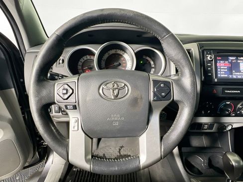 Used 2015 Toyota Tacoma PreRunner w/ SR5 Package image 17