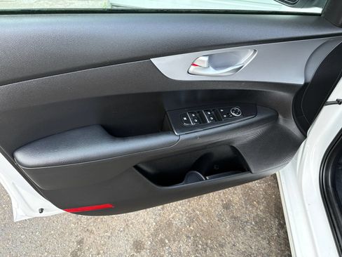 Used 2023 Kia Forte LXS w/ LXS Technology Package FWD image 13