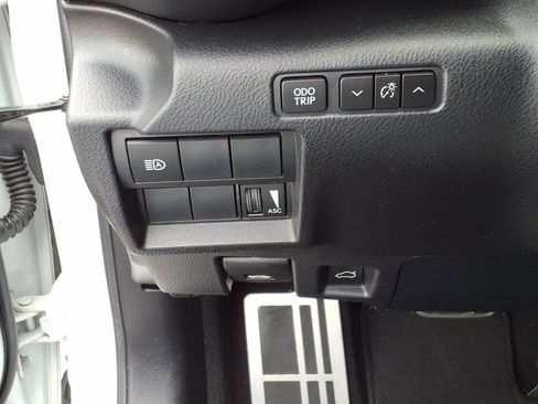 Used 2021 Lexus IS 350 F Sport RWD image 38