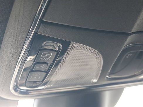 Used 2021 Jeep Cherokee Latitude Lux 80th Anniv w/ Quick Order Package 26U 80TH image 30