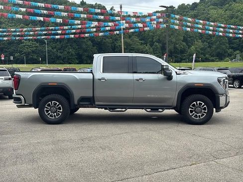 Used 2025 GMC Sierra 2500 SLT AWD/4WD image 4
