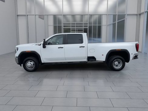 Used 2025 GMC Sierra 3500 Pro AWD/4WD image 5