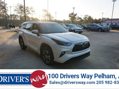Used 2024 Toyota Highlander XLE