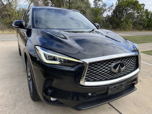 Used 2019 INFINITI QX50 Essential w/ Sensory Package image 2
