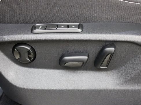 New 2026 Volkswagen Atlas Cross Sport SEL image 19