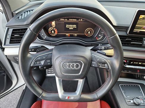 Used 2020 Audi SQ5 Premium Plus w/ Premium Plus Package image 19