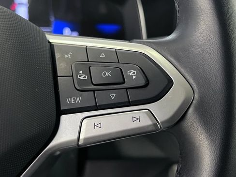 Certified 2025 Volkswagen Jetta SE FWD image 21
