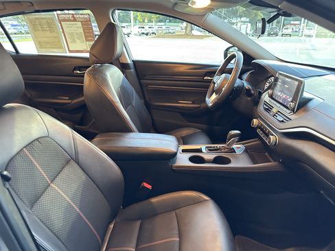 Used 2020 Nissan Altima 2.5 SR w/ Premium Package FWD image 31