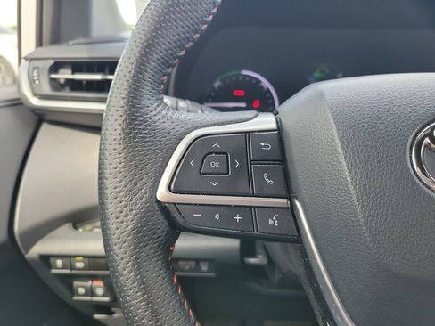 Used 2021 Toyota Sienna XSE FWD image 24