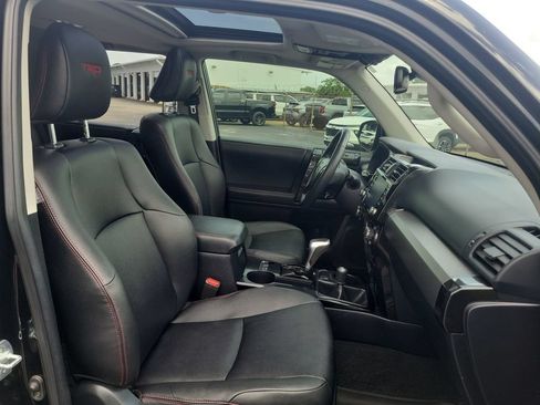 Used 2020 Toyota 4Runner TRD Off-Road Premium w/ Moonroof Package AWD/4WD image 29