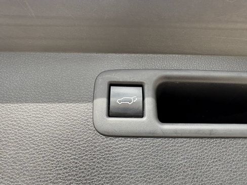 Used 2023 Toyota Highlander XLE FWD image 30