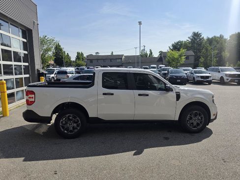 Used 2025 Ford Maverick XLT w/ Equipment Group 301A AWD/4WD image 2