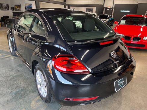 Used 2019 Volkswagen Beetle 2.0T S FWD image 9