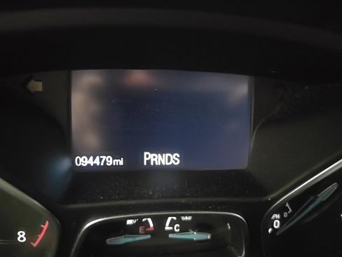 Certified 2018 Ford Focus SE w/ SE Appearance Package image 4